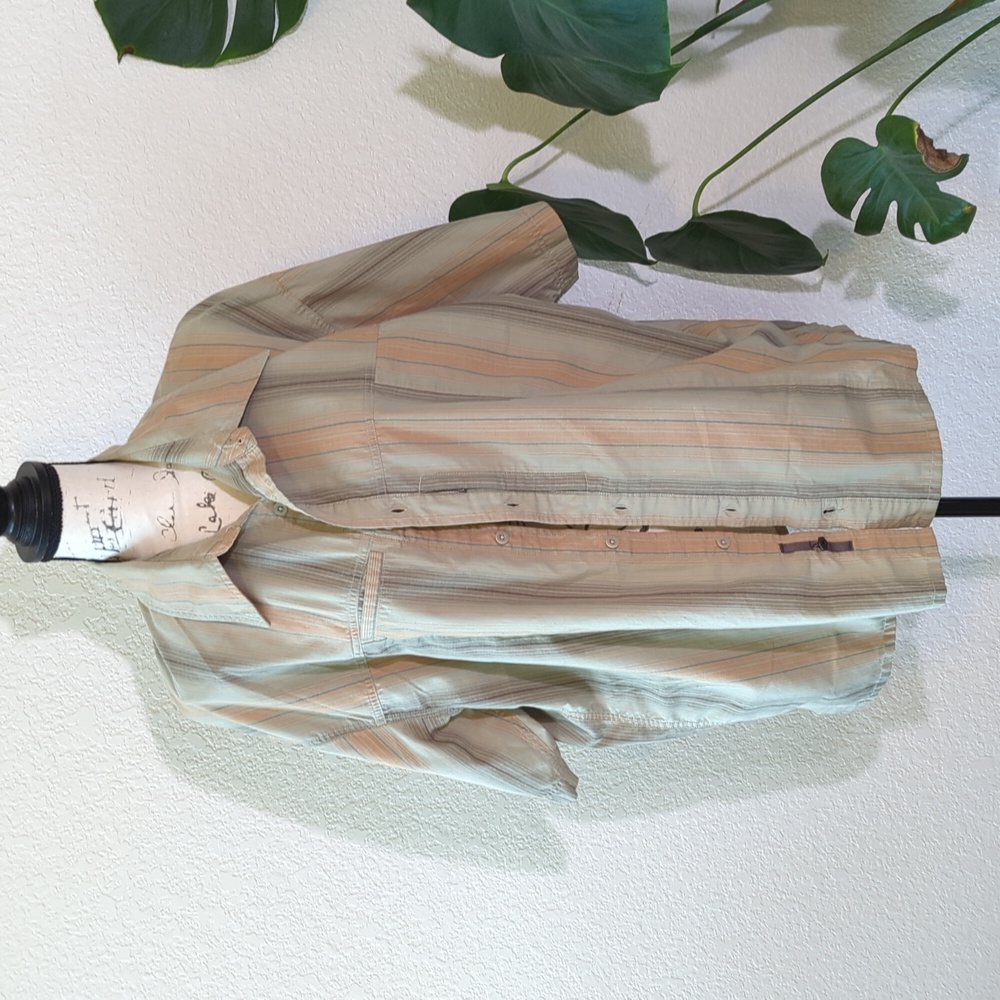 Men's Mountain Hardware 2XL Button Down Shirt